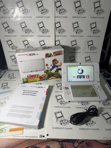 Nintendo 3ds white console - nintendo,